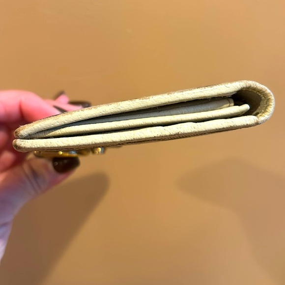 GUCCI Scarlett Monogram Canvas Logo Leather Bi-Fold Wallet. - Picture 10 of 15